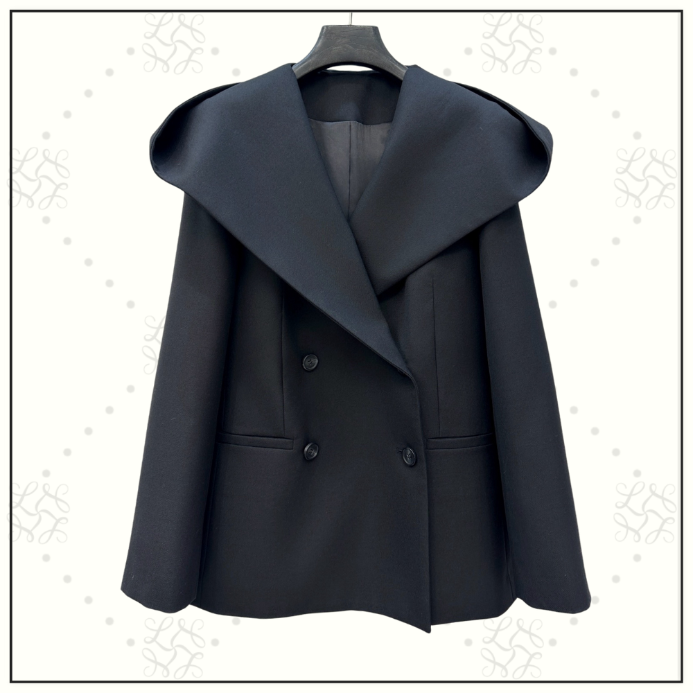 VIRGIN WOOL HOODED TAILORED COAT