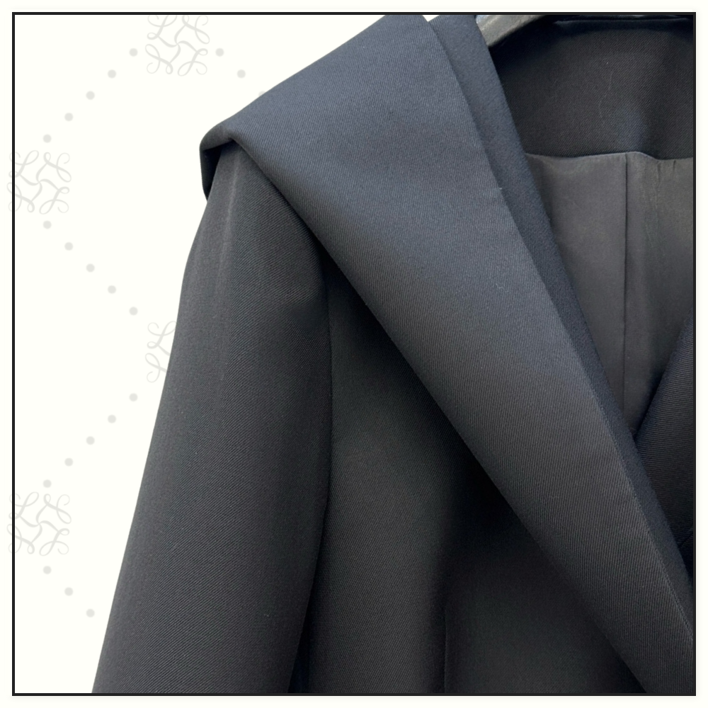 VIRGIN WOOL HOODED TAILORED COAT