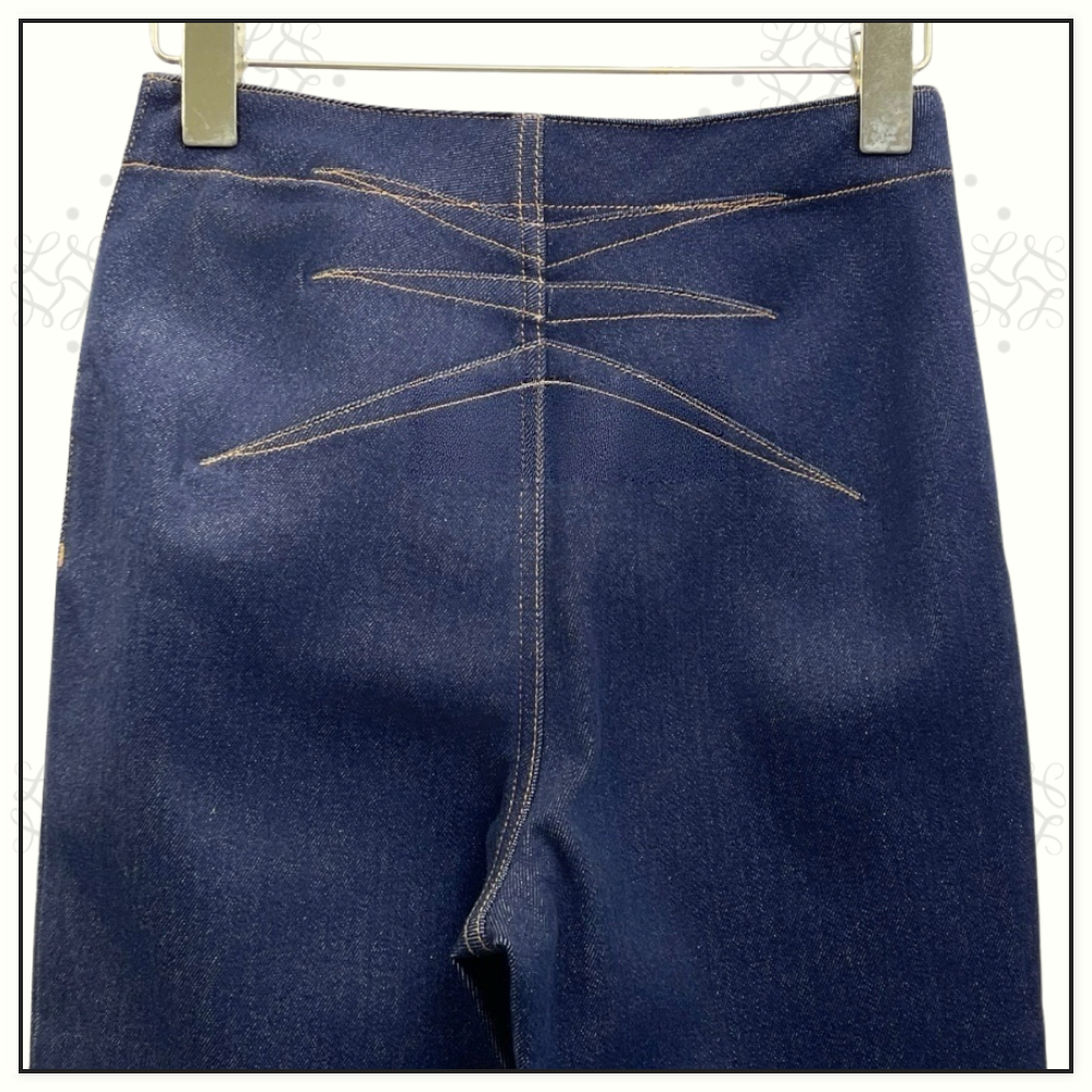 SLIM LEGS MID RISE JEANS