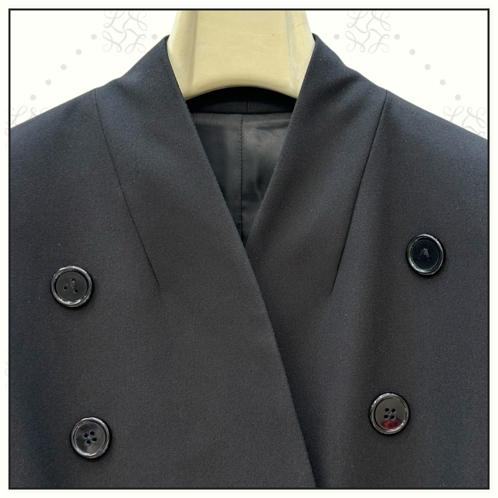 LONG TAIL BUTTONED WOOL OVERCOAT