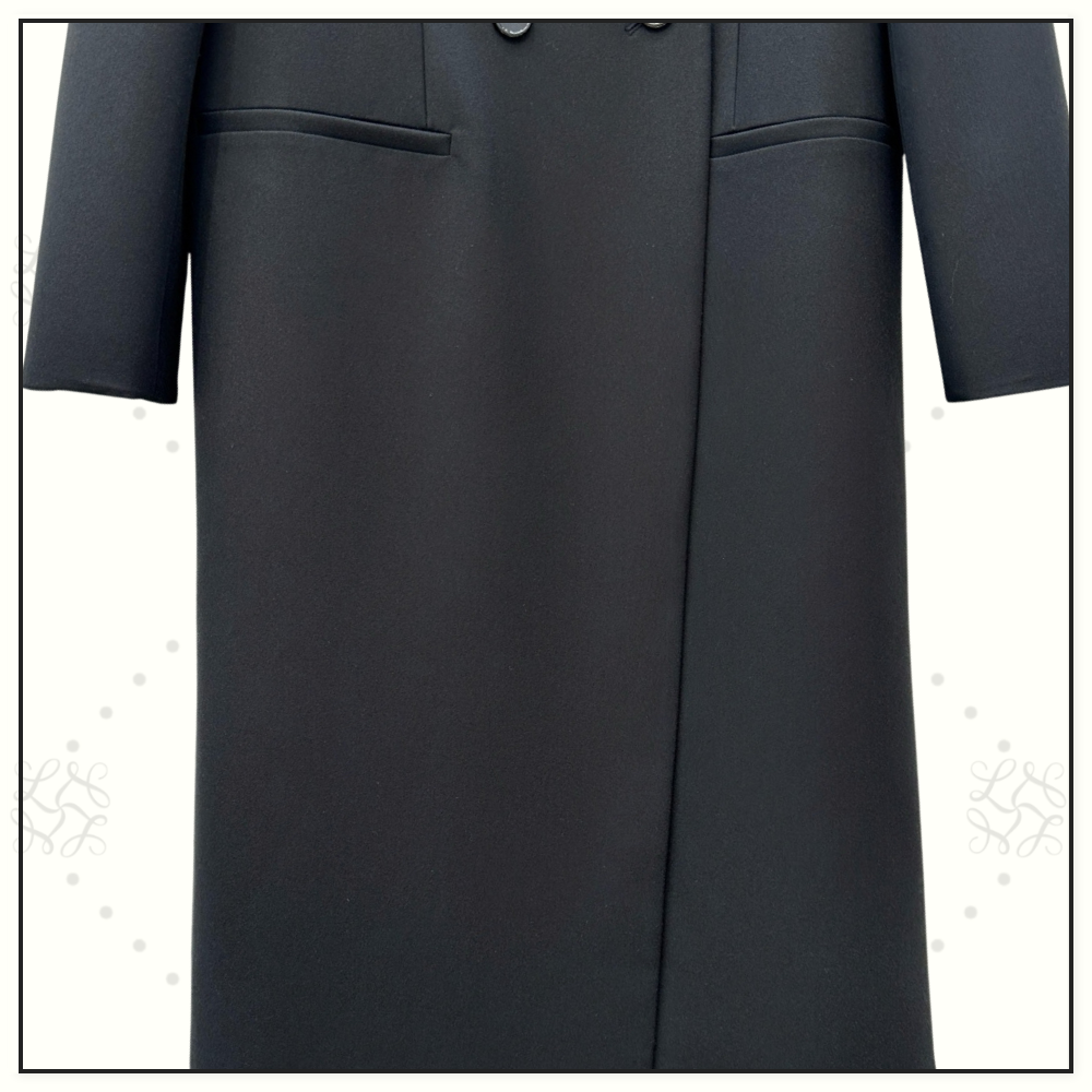 LONG TAIL BUTTONED WOOL OVERCOAT