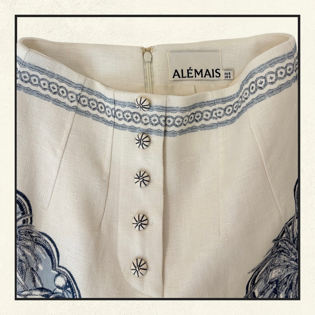 VILLA ROMANTICA BLOUSE & SHORT