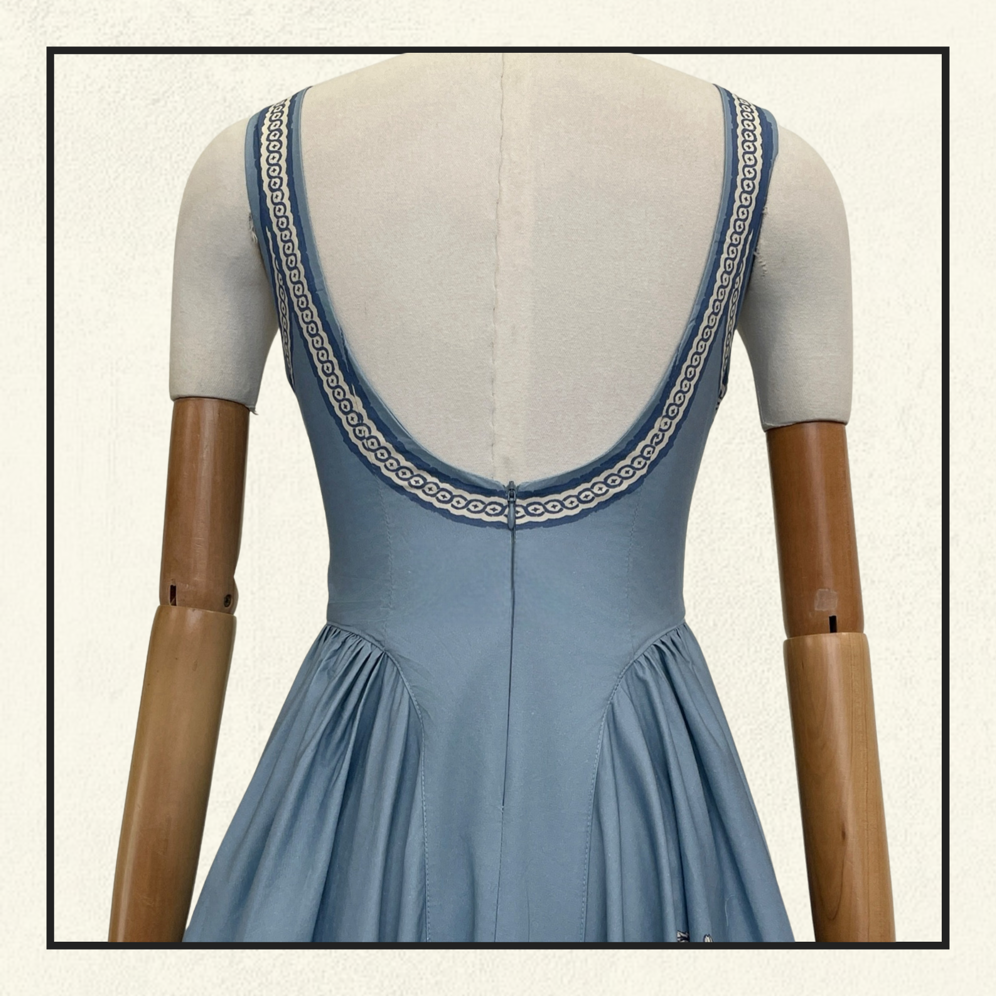 VILLA ROMANTICA MIDI DRESS