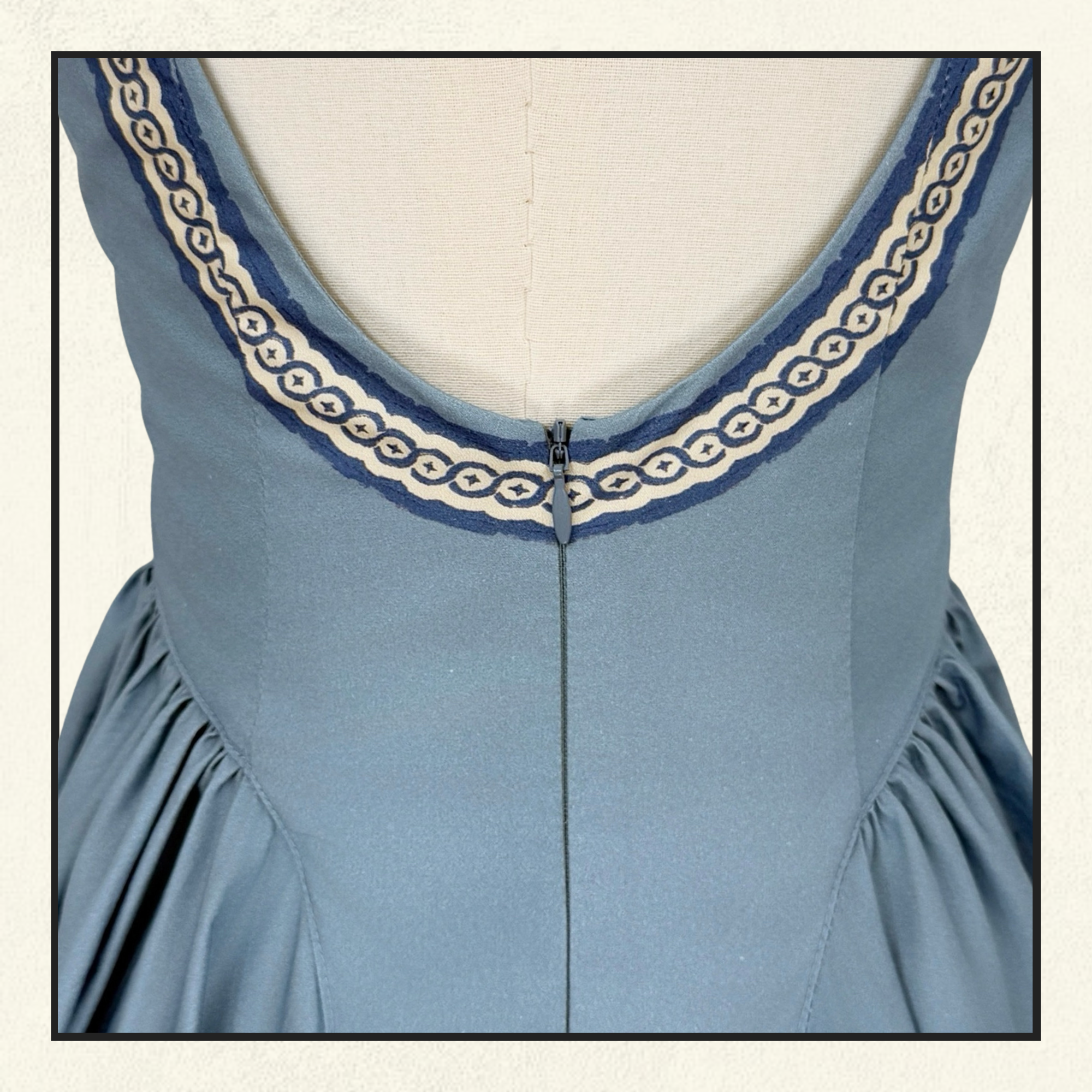 VILLA ROMANTICA MIDI DRESS