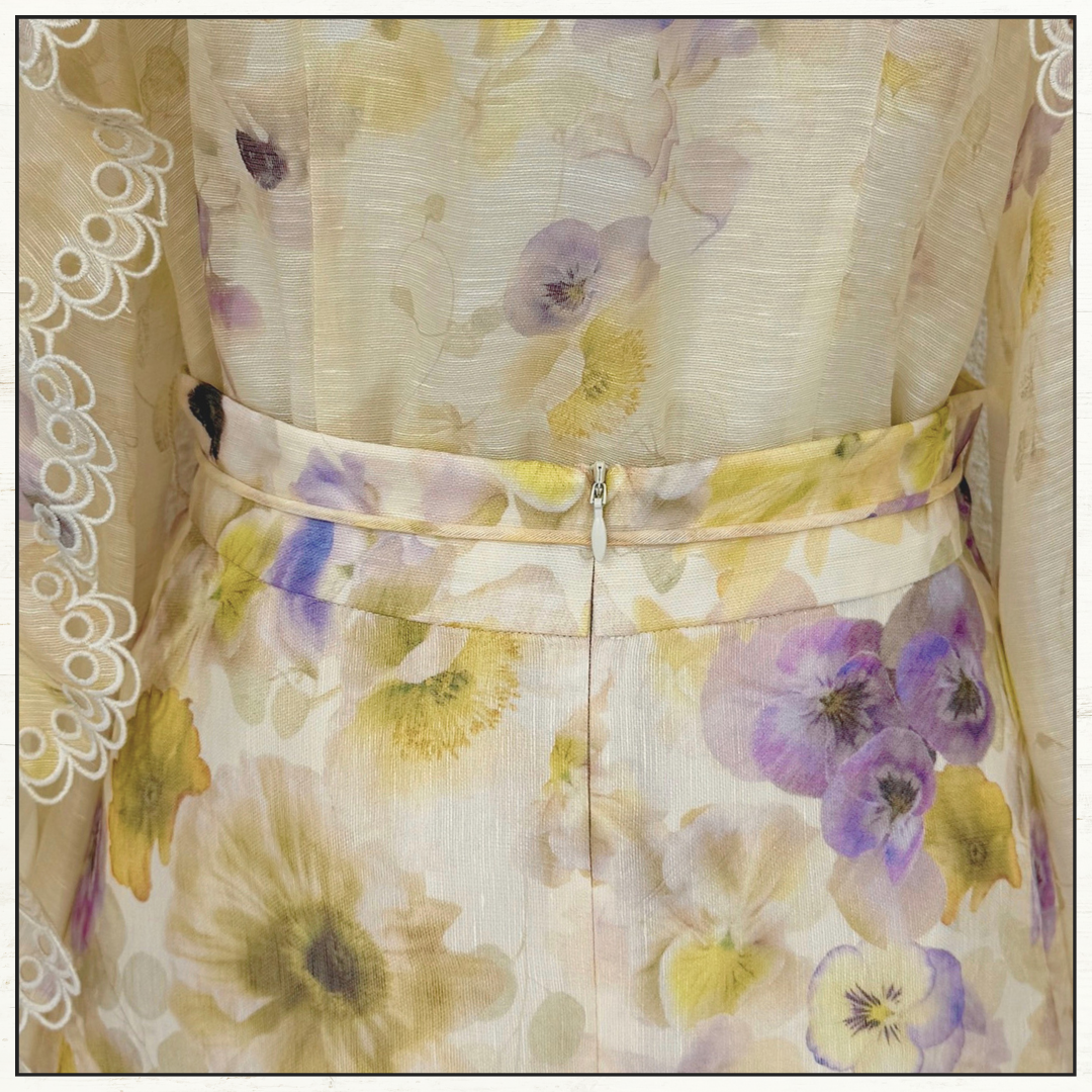 MEMENTO EMBROIDERED BLOUSE & SKIRT