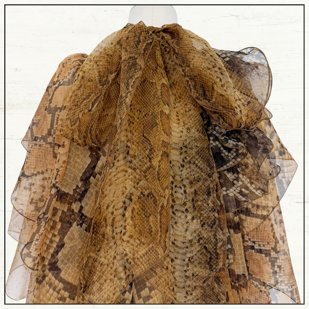 MEMENTO RUFFLED BLOUSE