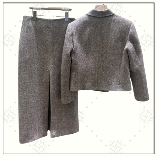 VIRGIN WOOL & SILK BLAZER & PENCIL SKIRT