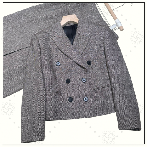 JACKET & PENCIL SKIRT