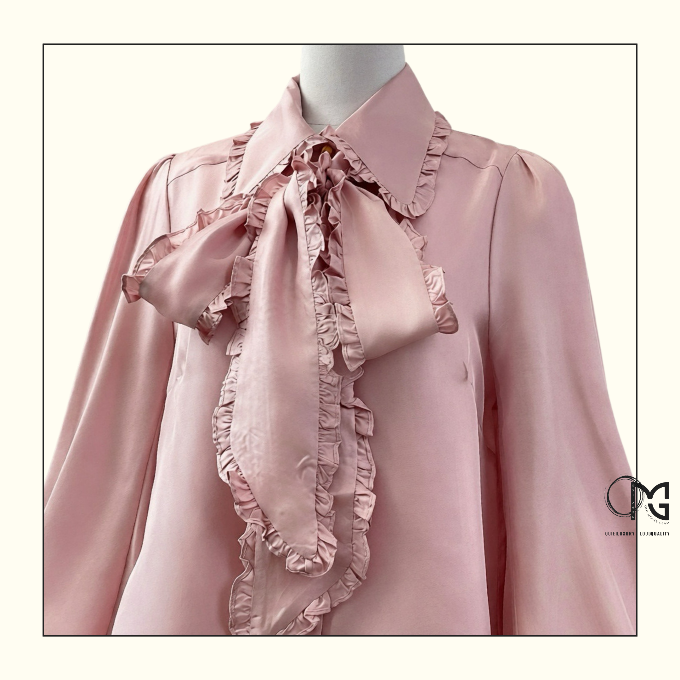 ILLUSTRATION BILLOW BLOUSE