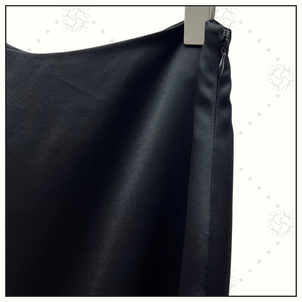 SATIN CROW NECK CROP & PENCIL SKIRT