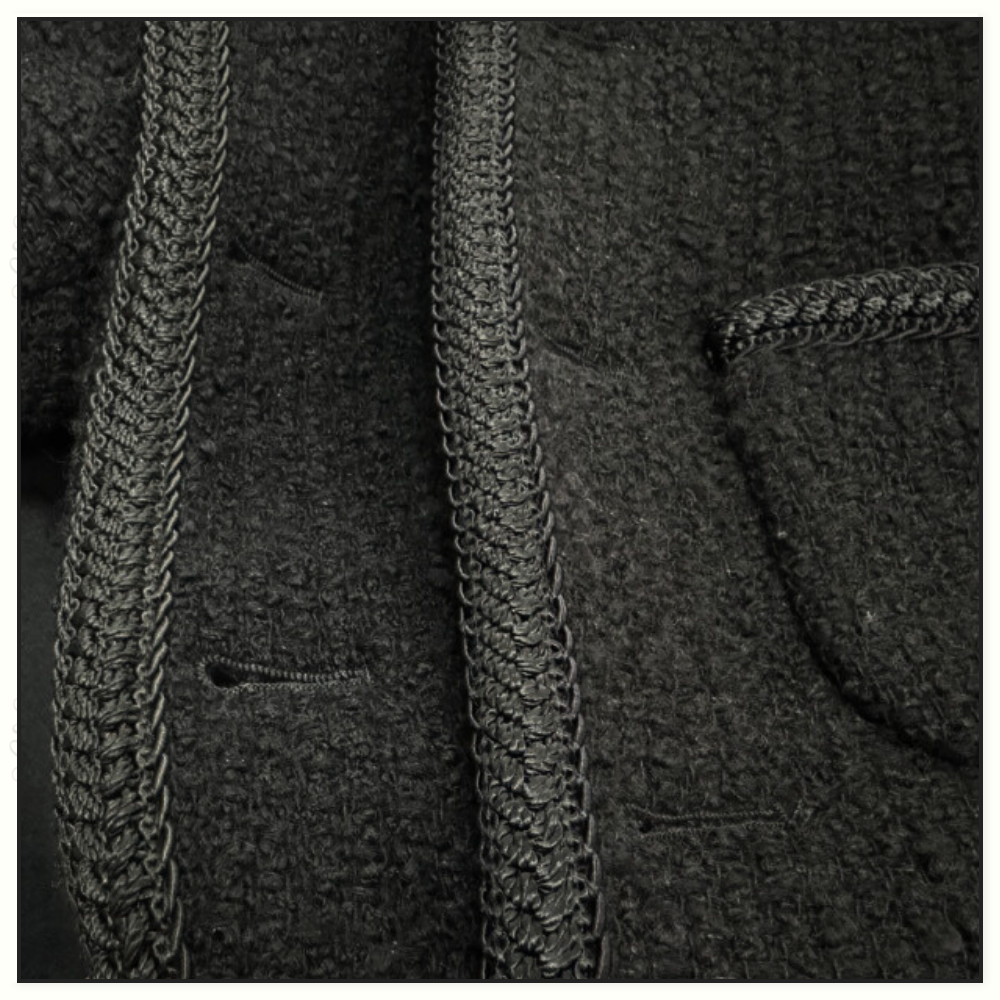 CHASSEUR JACKET IN BOUCLÉ TWEED