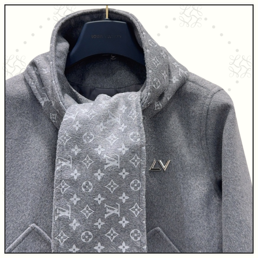 WOOL SCARF COLLAR JACKET & MINI SKIRT