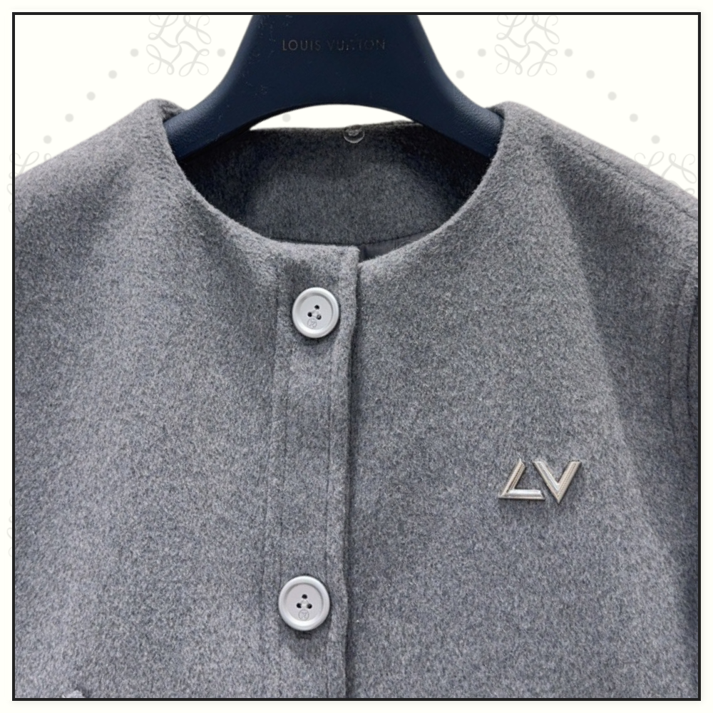 WOOL SCARF COLLAR JACKET & MINI SKIRT