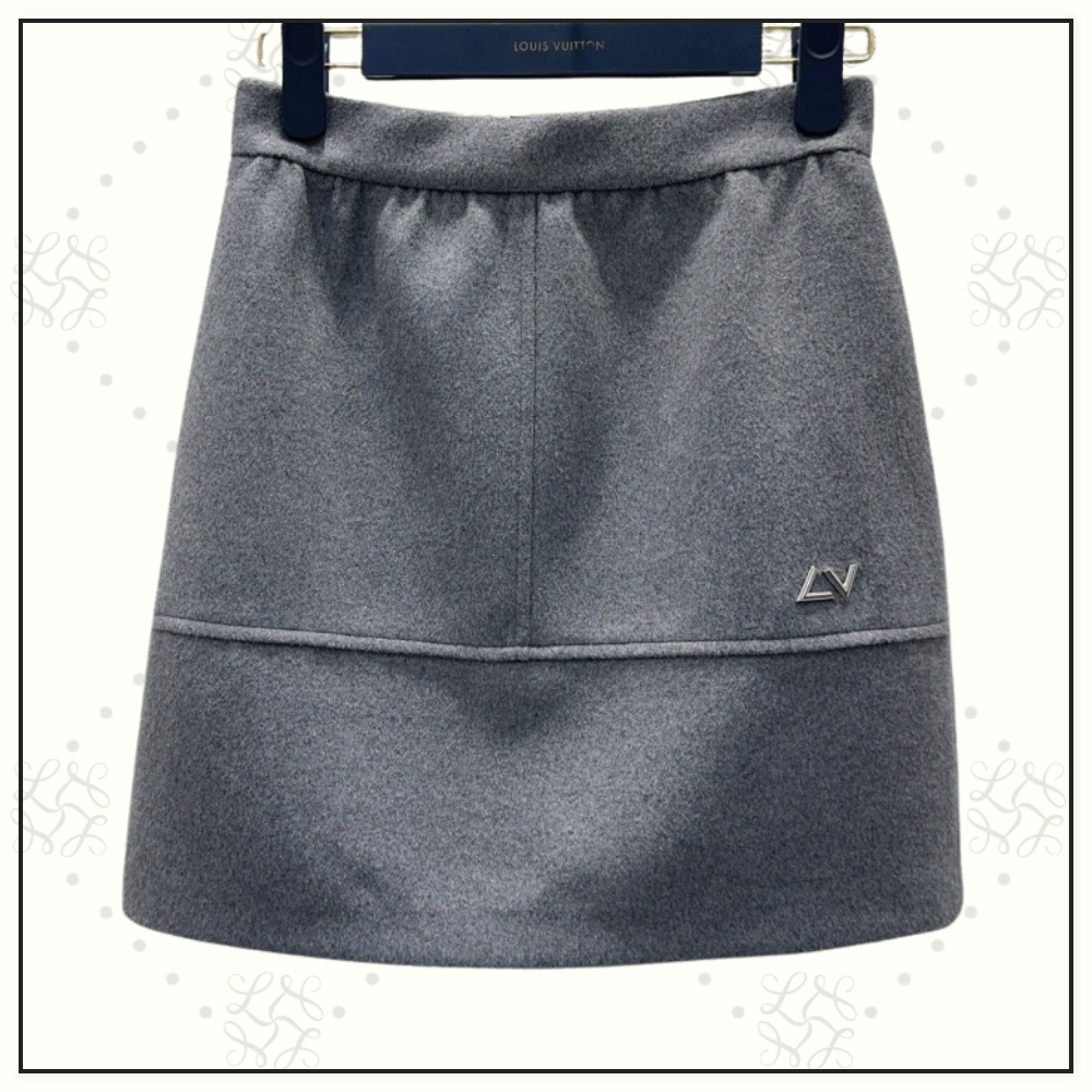 WOOL SCARF COLLAR JACKET & MINI SKIRT