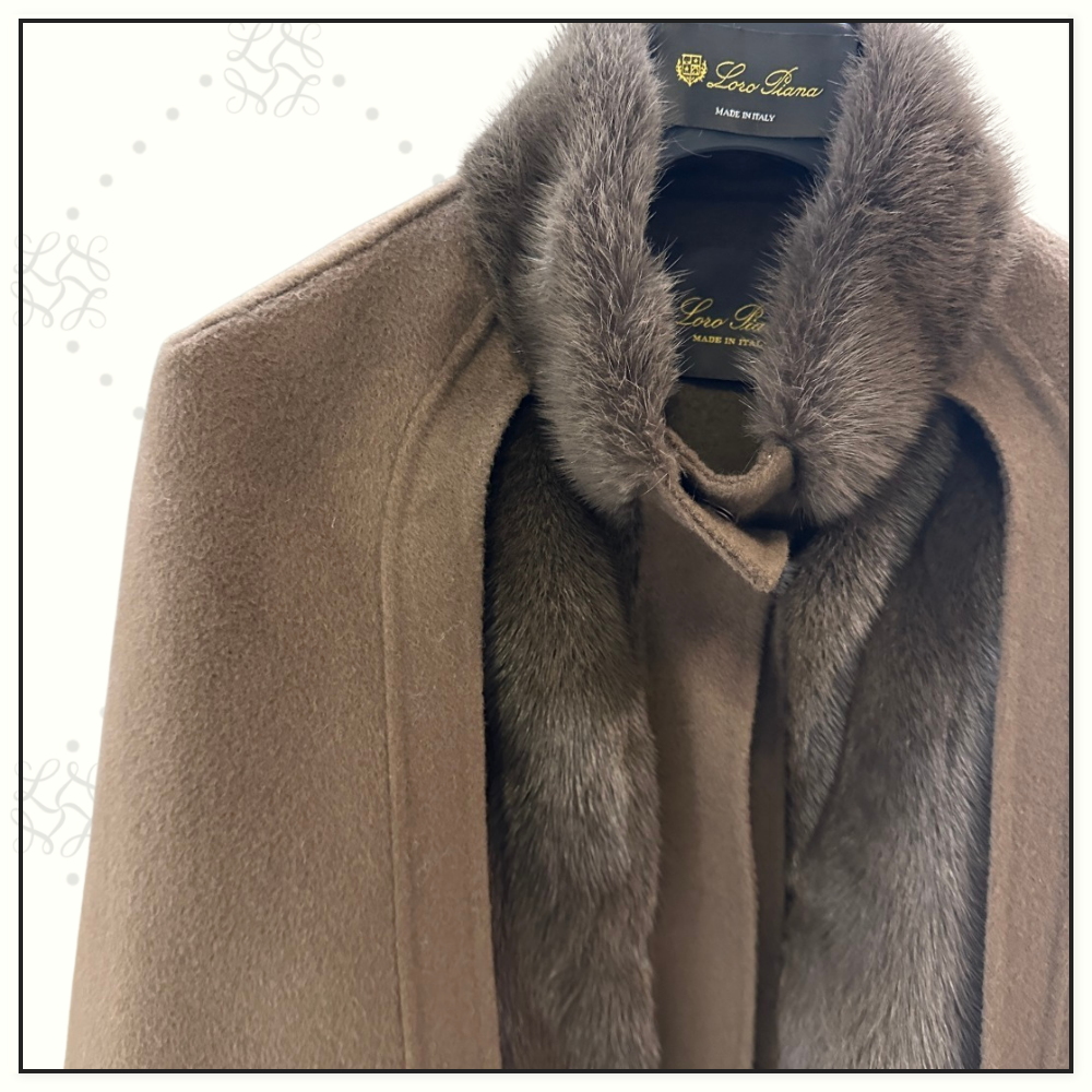 GIOVI CASHMERE CAPE WITH FUR COLLAR