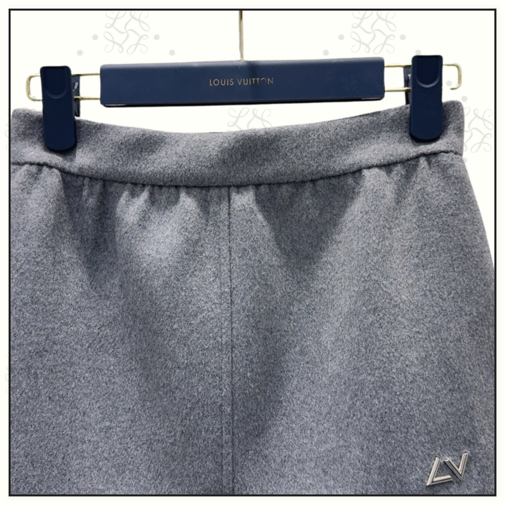 WOOL SCARF COLLAR JACKET & MINI SKIRT