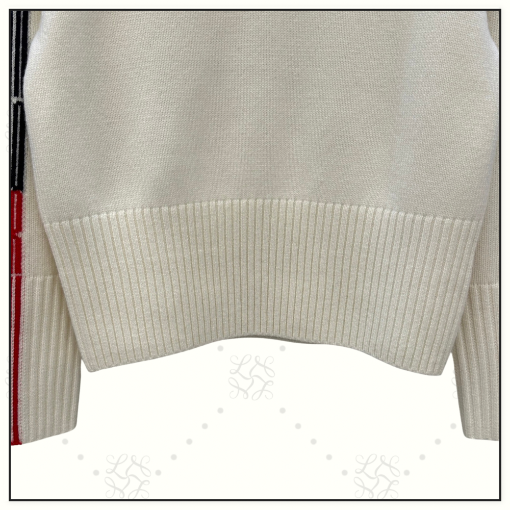 CASHMERE SWEATER