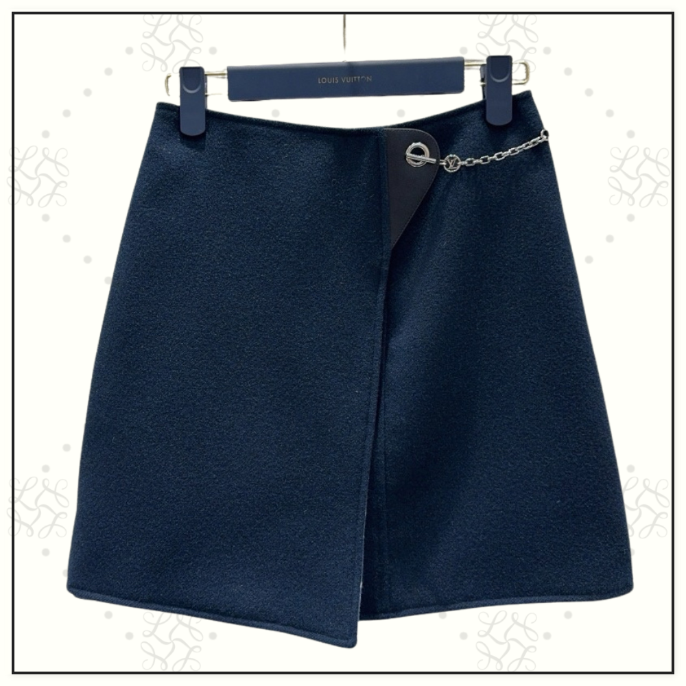 WOOL SHORT DUFFLE COAT & MINI SKIRT