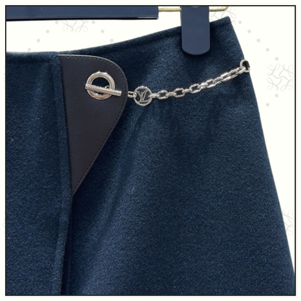 WOOL SHORT DUFFLE COAT & MINI SKIRT