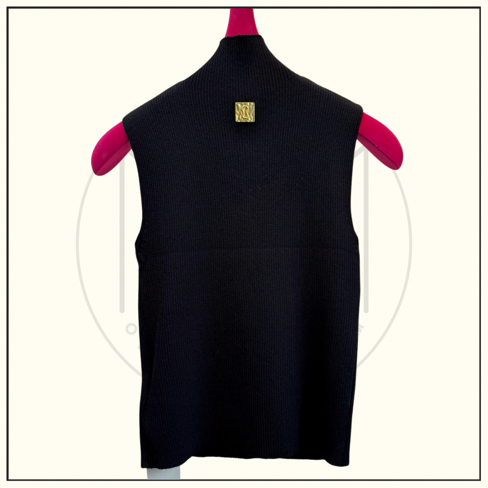SLEEVELESS KNIT TURTLENECK