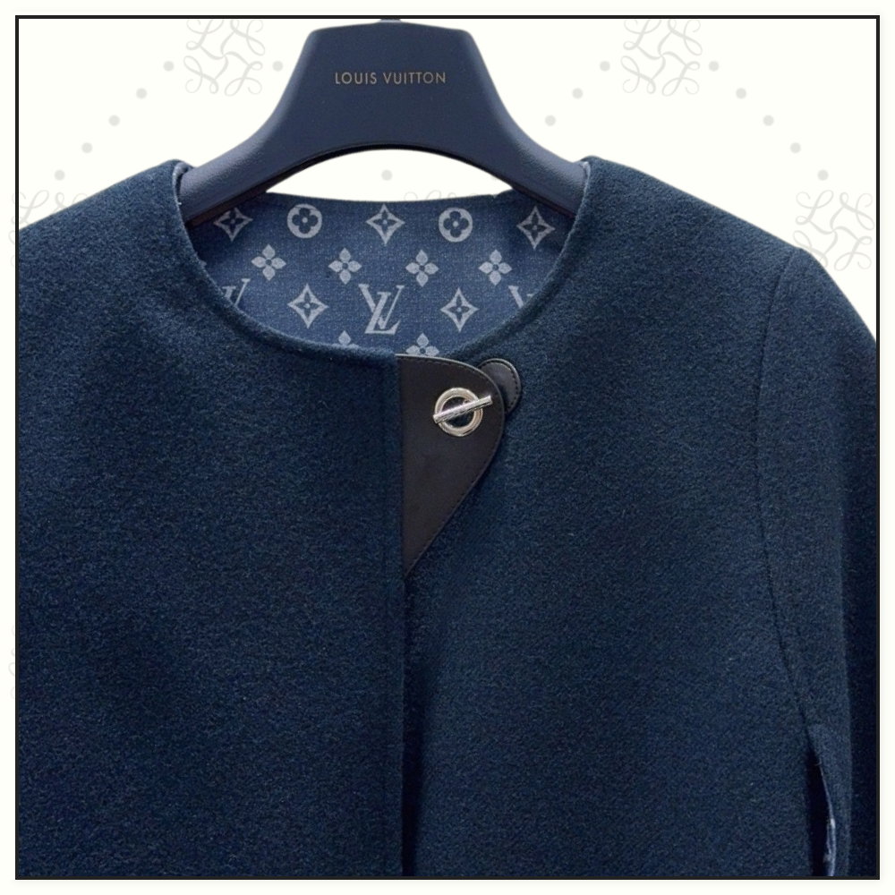 WOOL CHAIN FASTENING CAPE