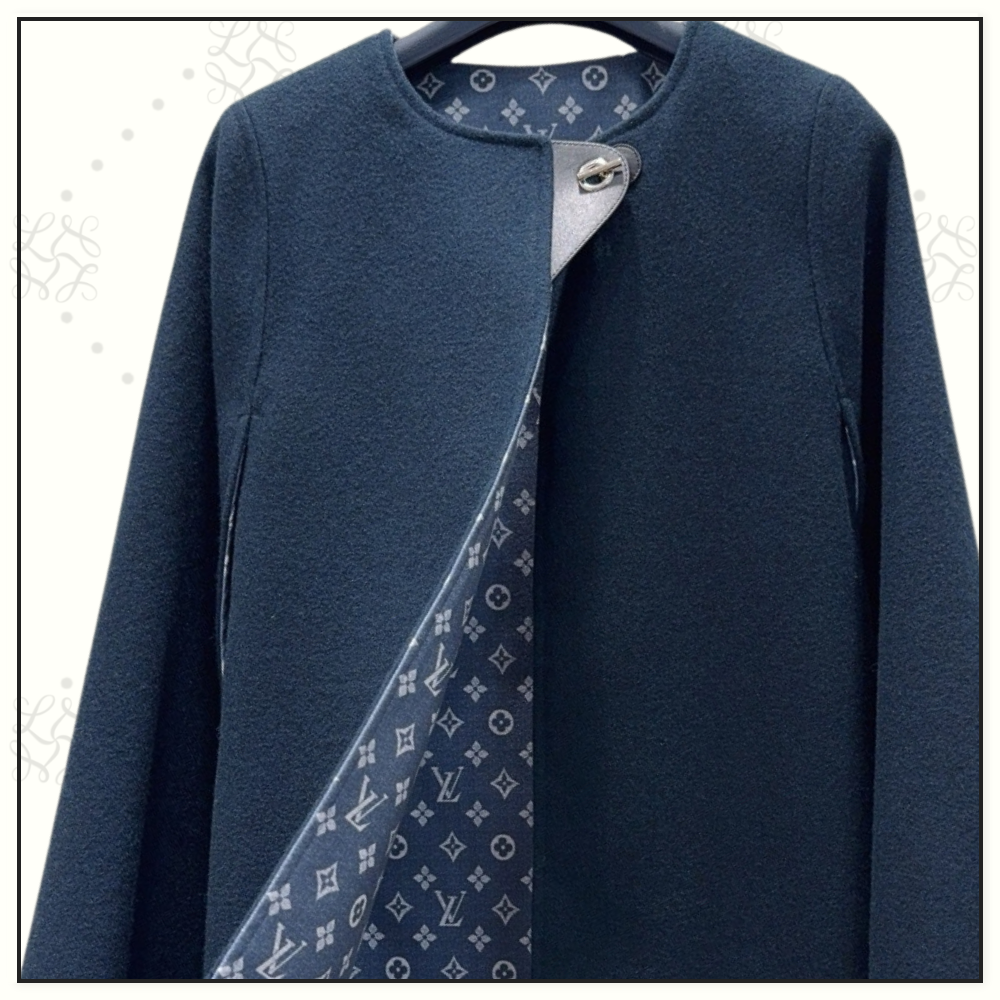 WOOL CHAIN FASTENING CAPE