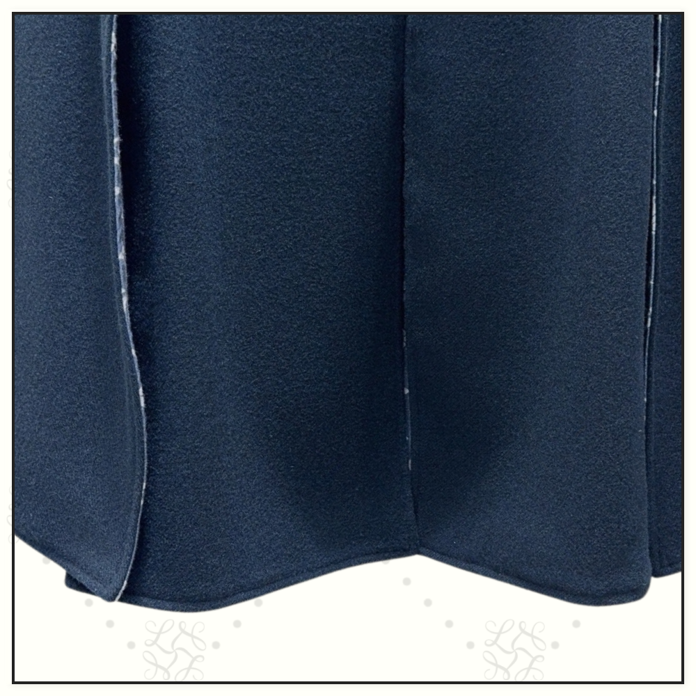 WOOL CHAIN FASTENING CAPE