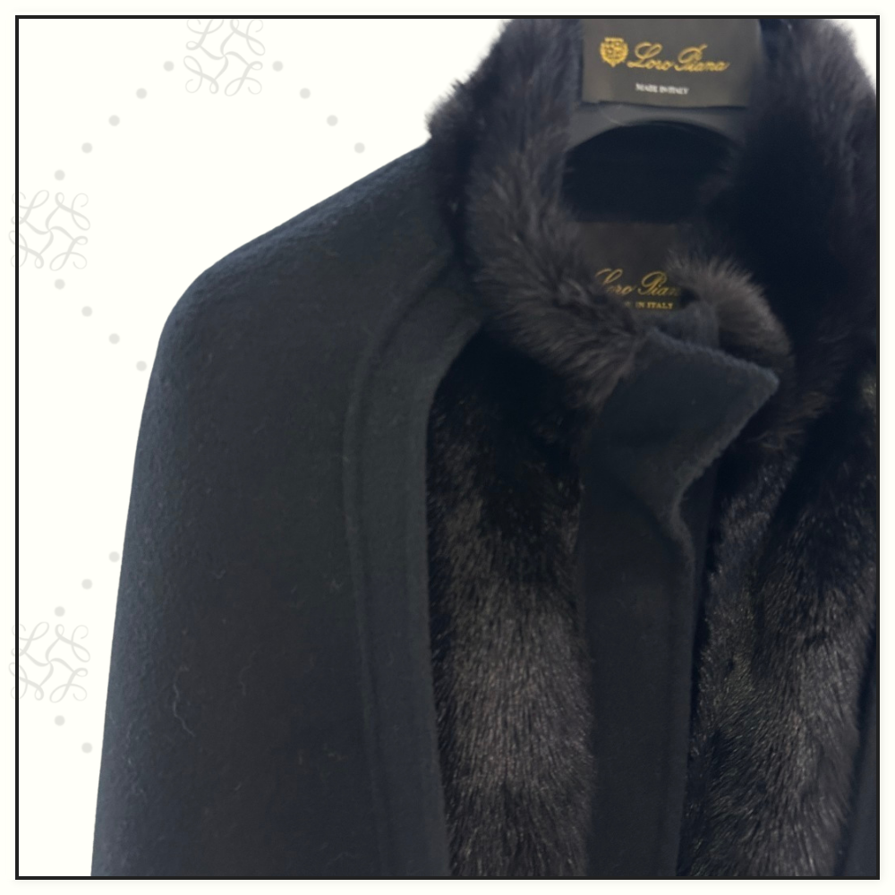 GIOVI CASHMERE CAPE WITH FUR COLLAR