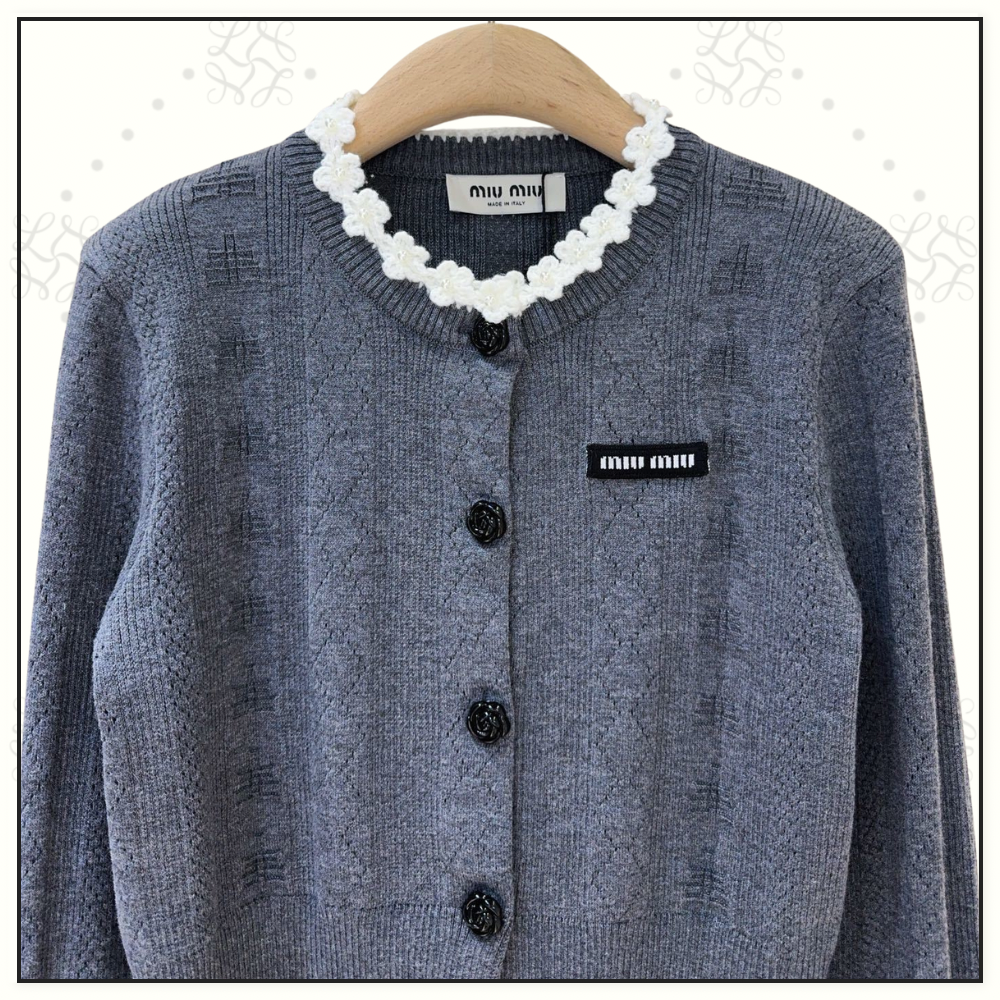 WOOL TANK & CARDIGAN & MINI SKIRT