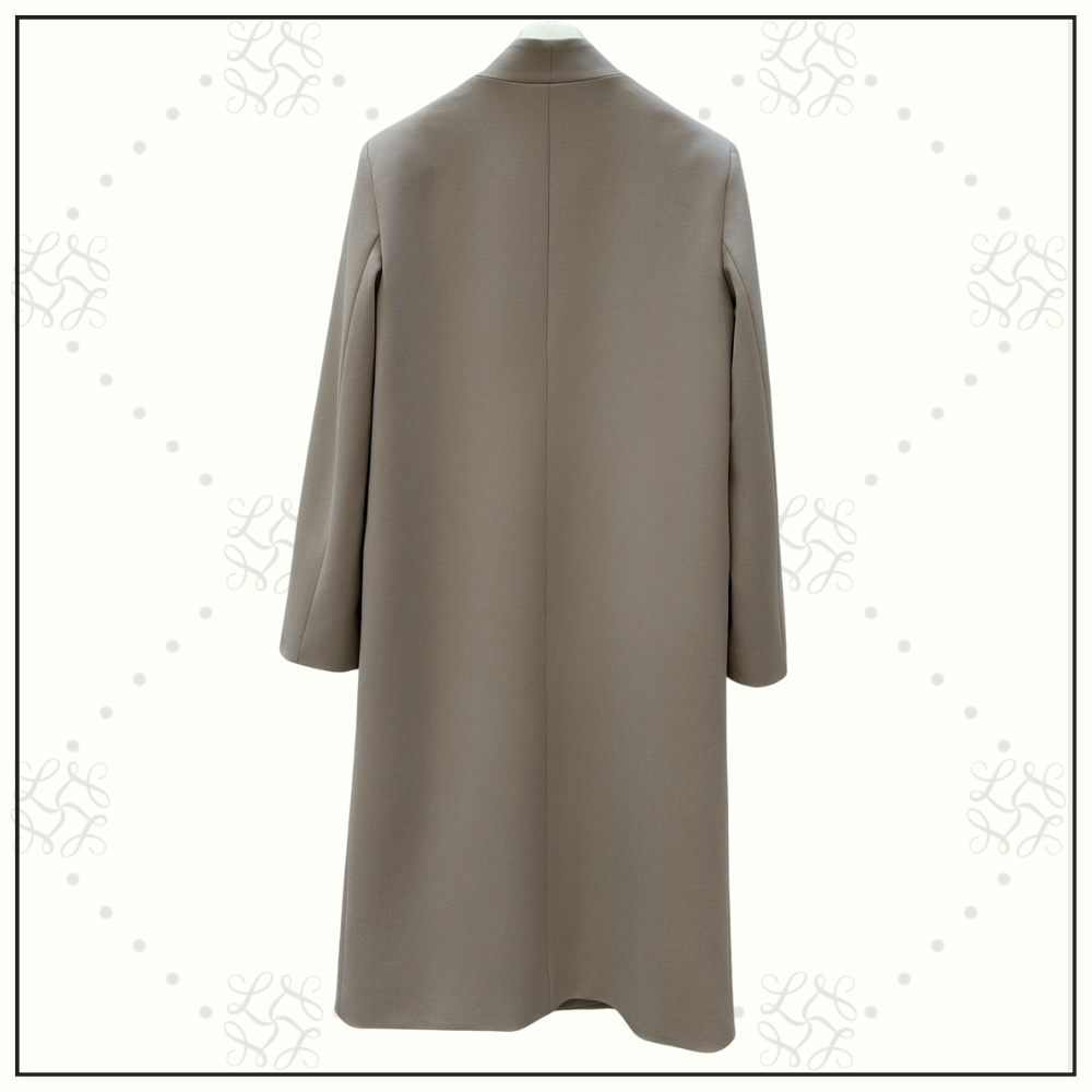 BUTTONED WOOL OVERCOAT