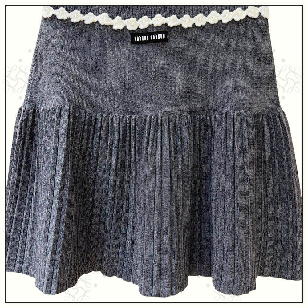 WOOL TANK & CARDIGAN & MINI SKIRT