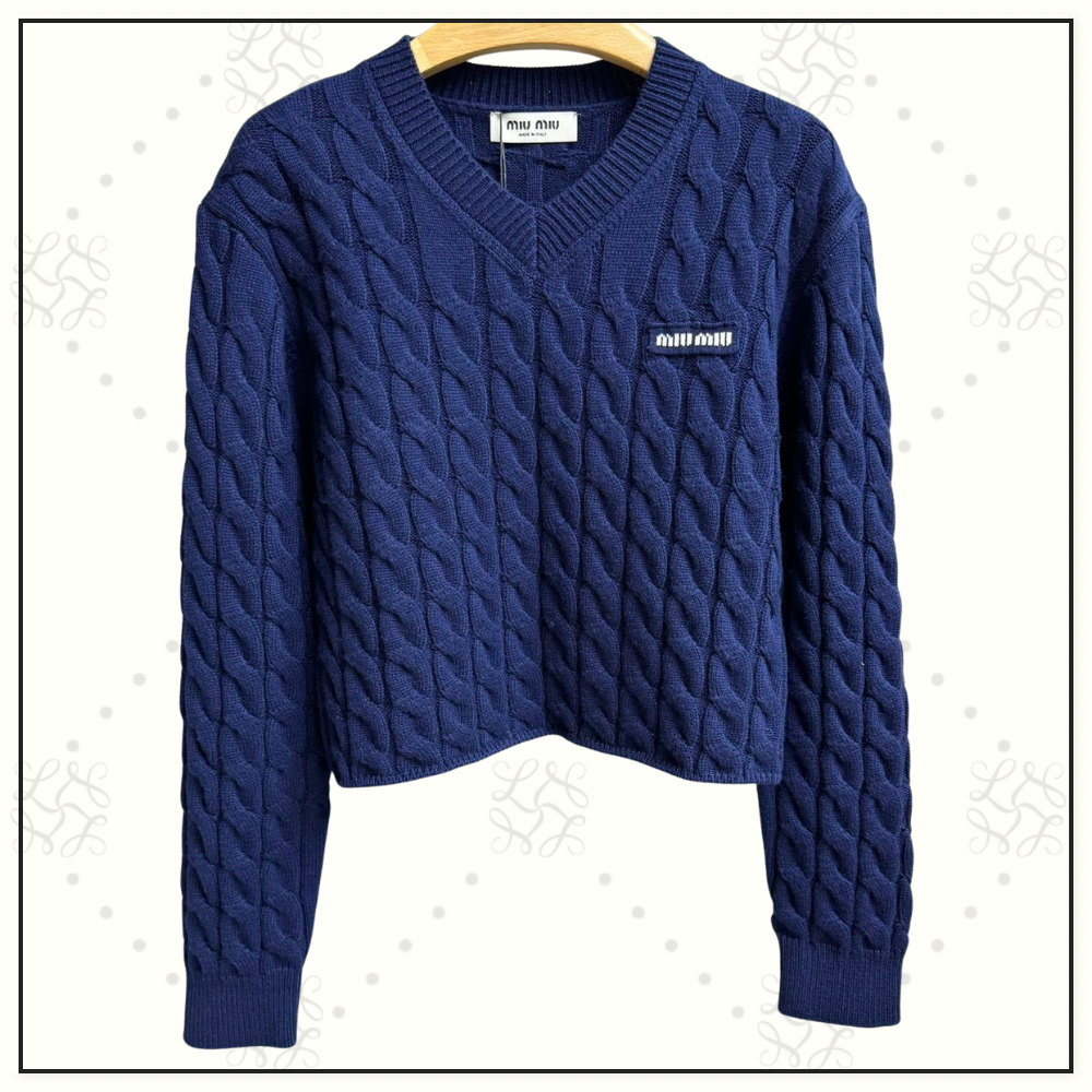 WOOL CABLE KNIT SWEATER