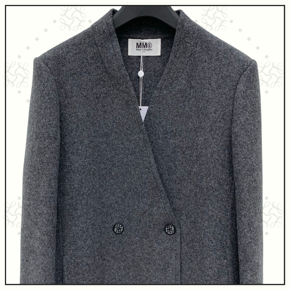 COLLARLESS WOOL COAT