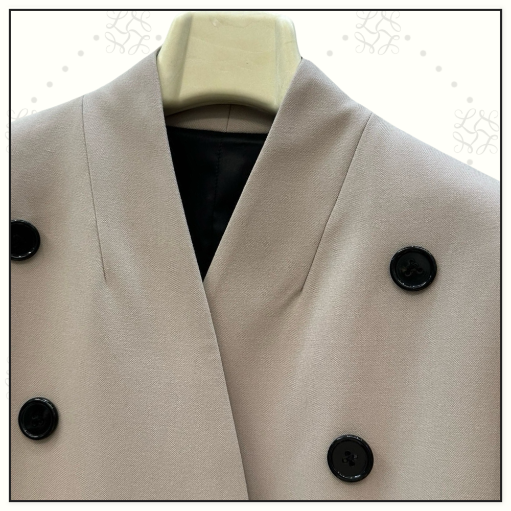 BUTTONED WOOL OVERCOAT