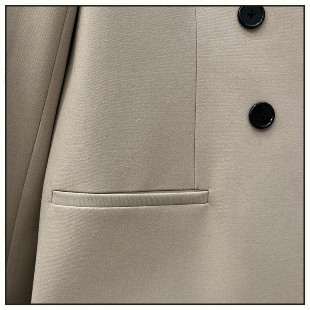 BUTTONED WOOL OVERCOAT