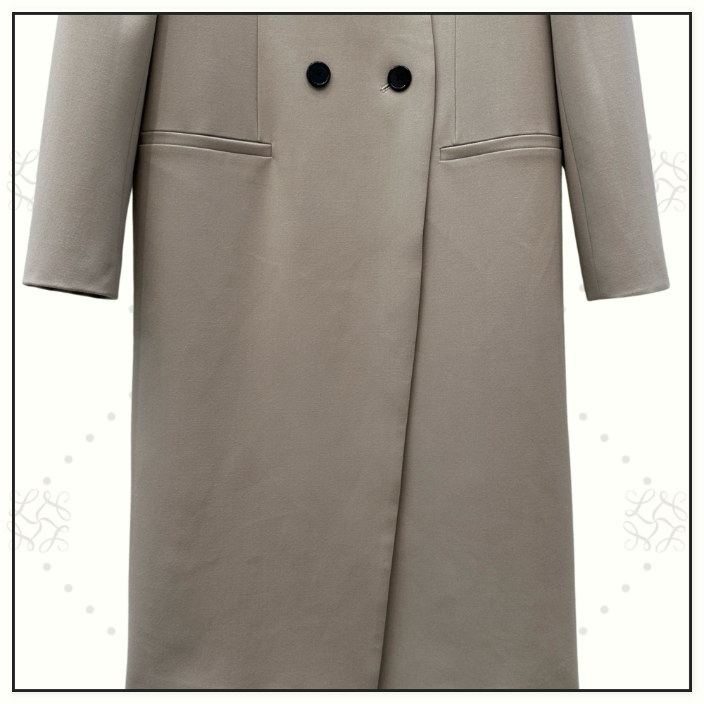 BUTTONED WOOL OVERCOAT
