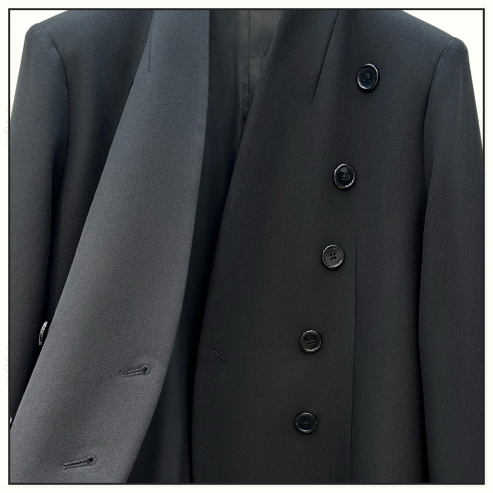 BUTTONED WOOL OVERCOAT