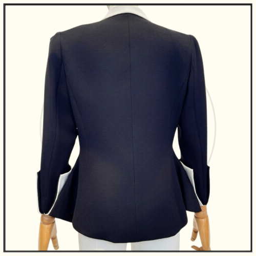 TWO TONE CREPE BLAZER