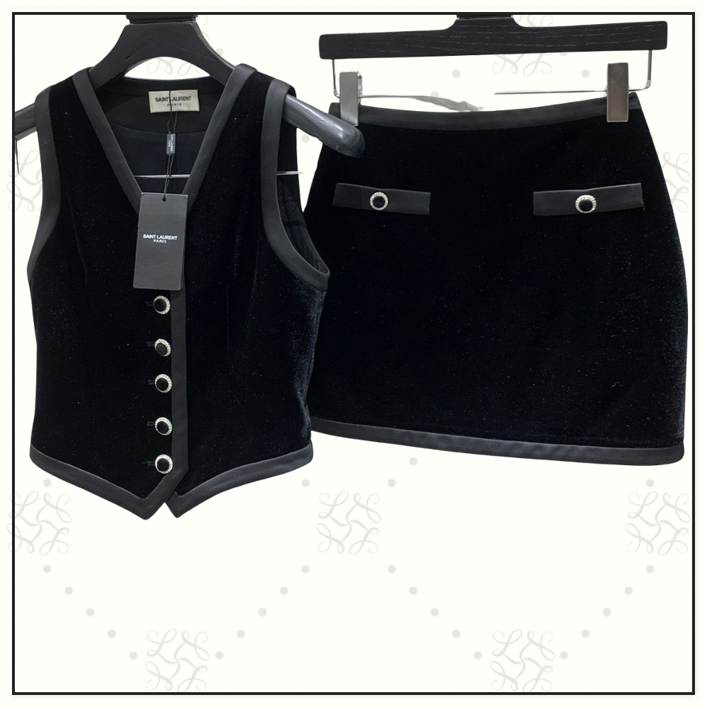 VELVET VEST & MINI SKIRT