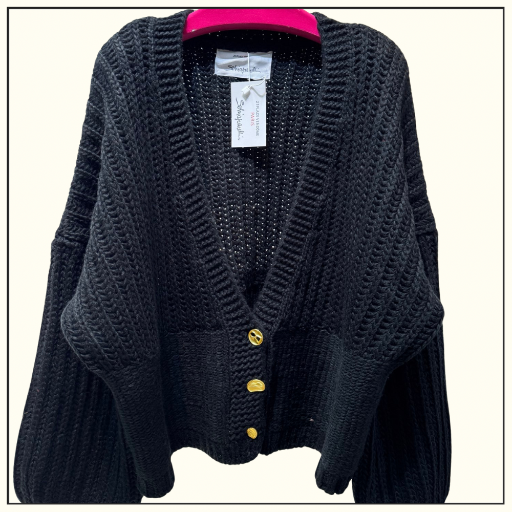 KNIT SWEATER