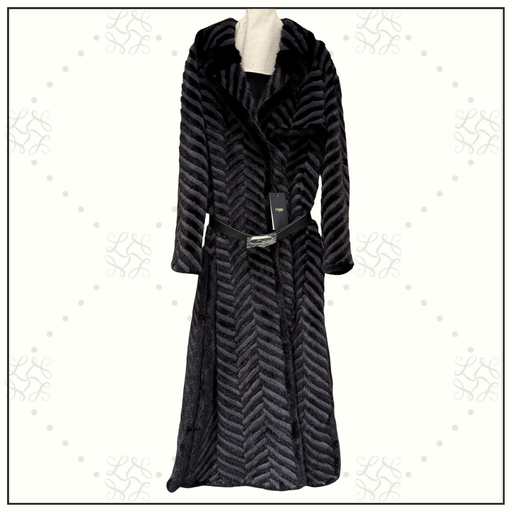 MINK FUR COAT WITH CHEVRON MOTIFS
