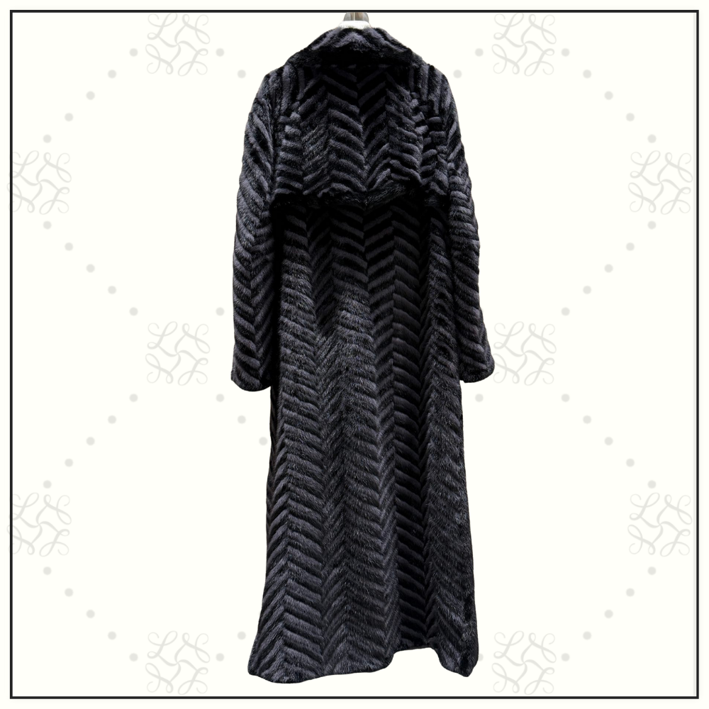 MINK FUR COAT WITH CHEVRON MOTIFS