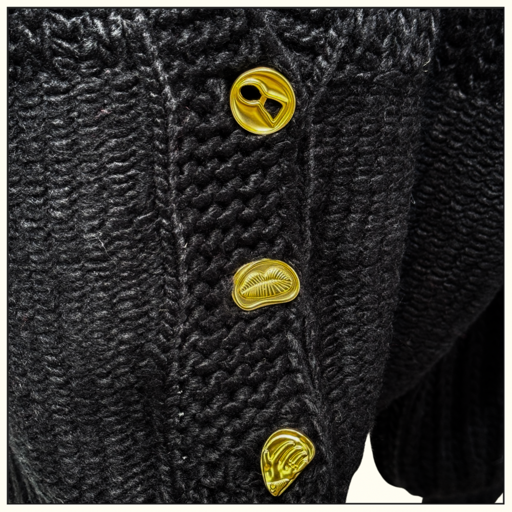KNIT SWEATER