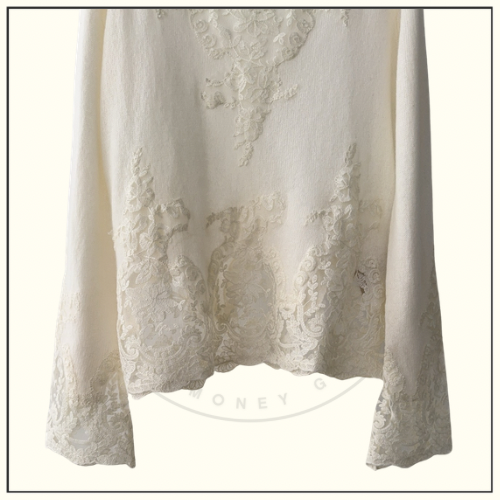 CASHMERE BLOUSE WITH LACE EMBROIDERY