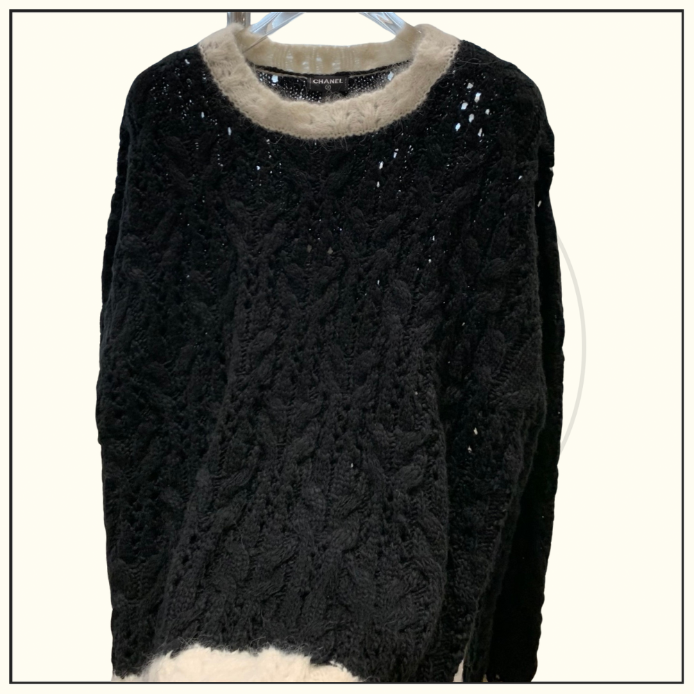 WOOL KNIT SWEATER