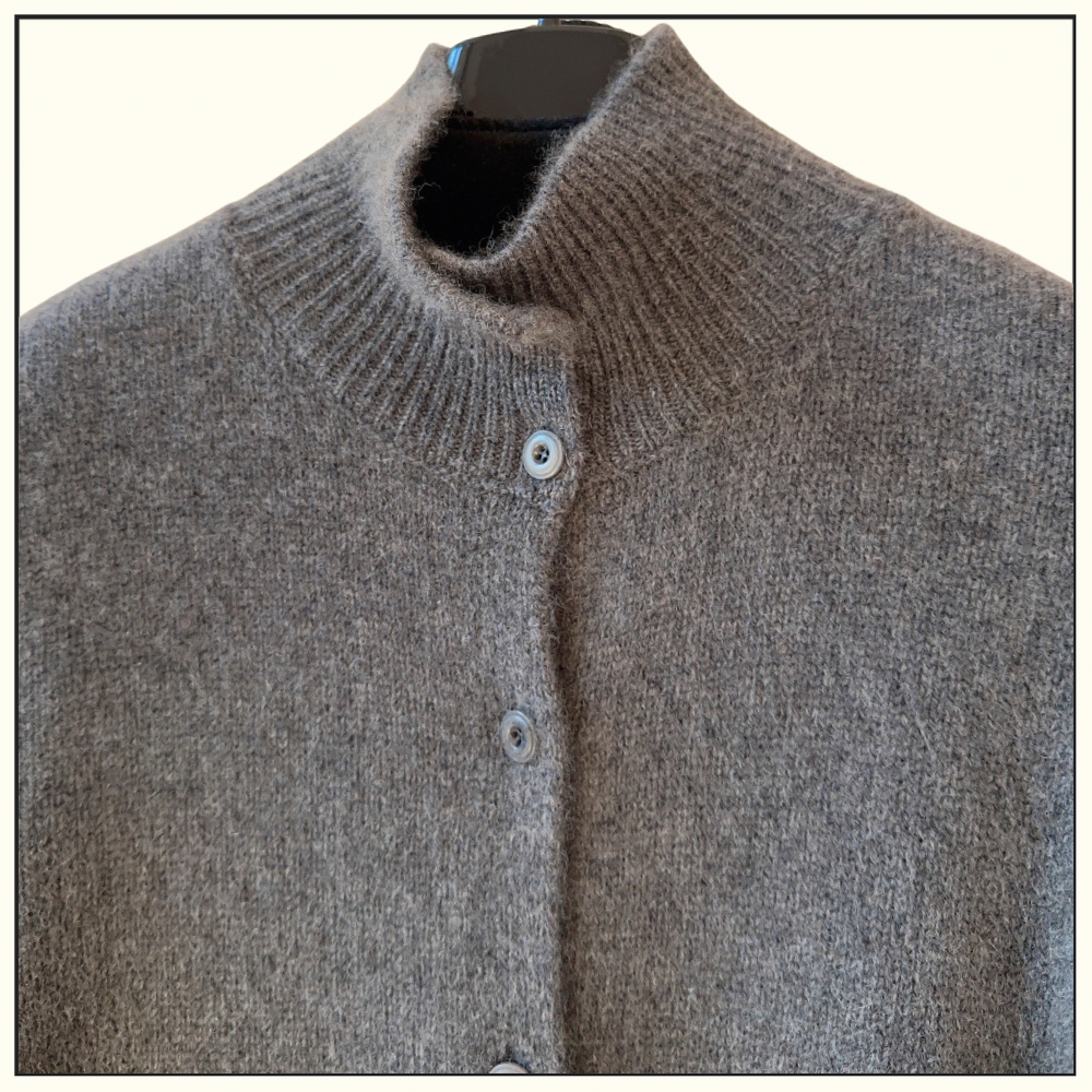 CASHMERE CARDIGAN