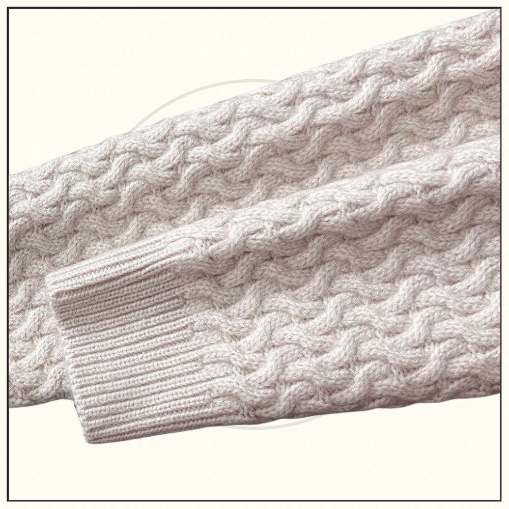 CASHMERE BLEND KNIT SWEATER