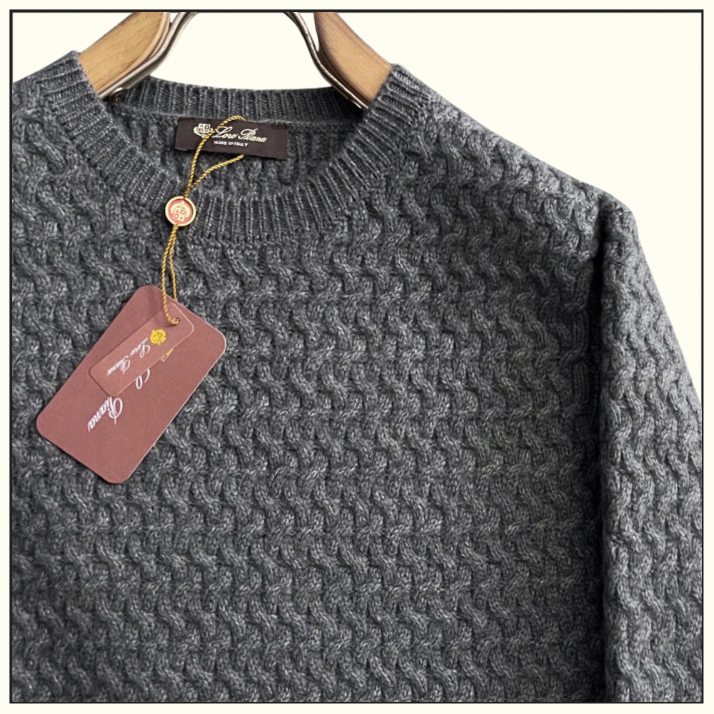 CASHMERE BLEND KNIT SWEATER