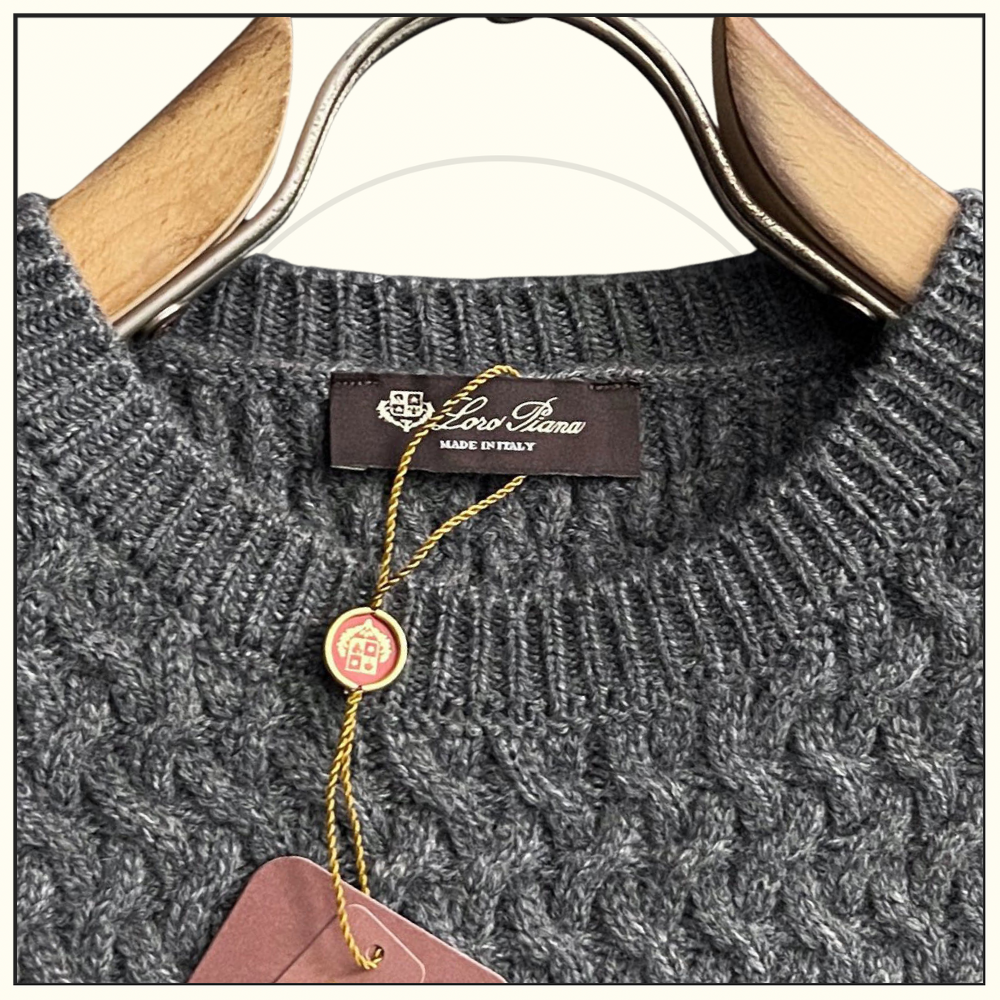 CASHMERE BLEND KNIT SWEATER