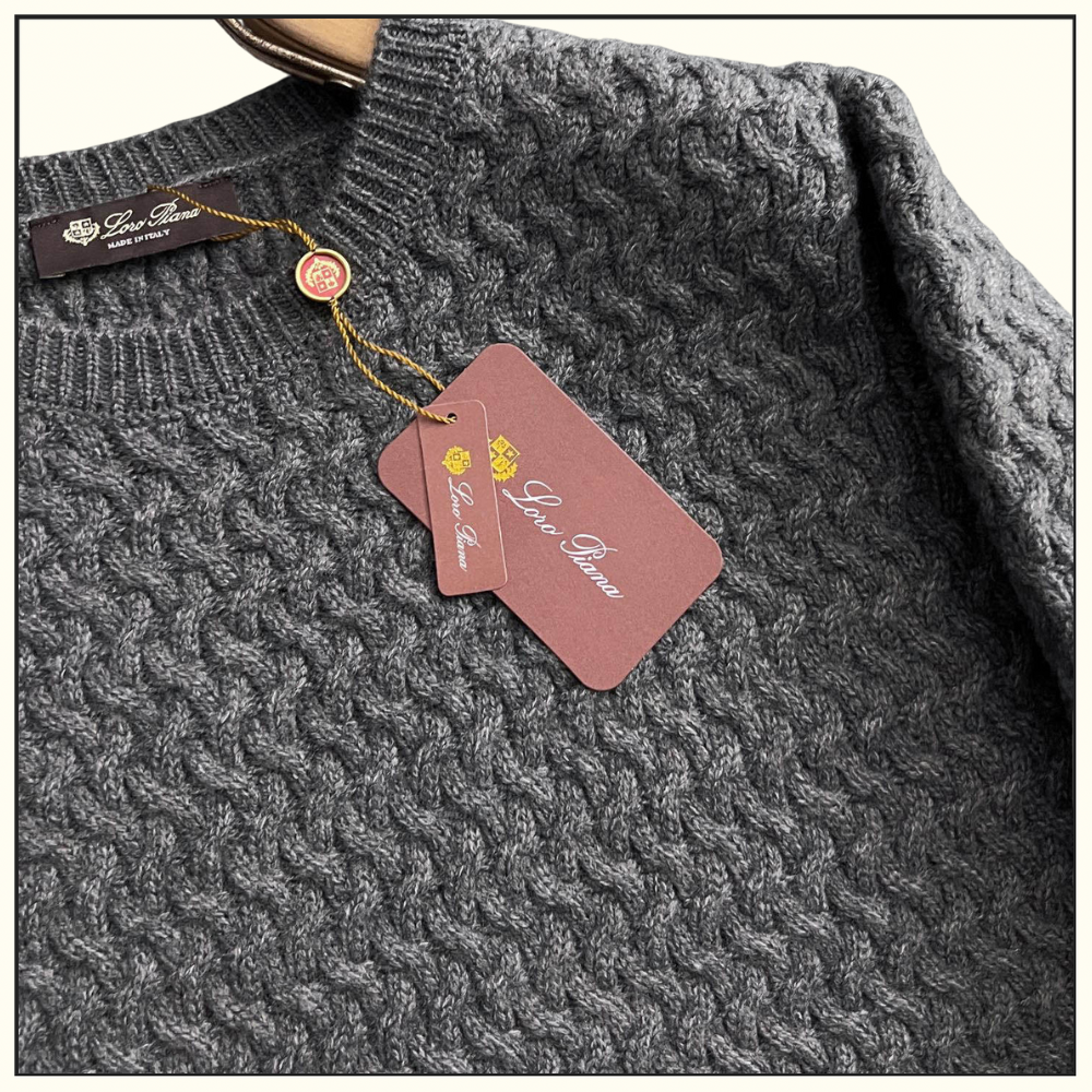 CASHMERE BLEND KNIT SWEATER